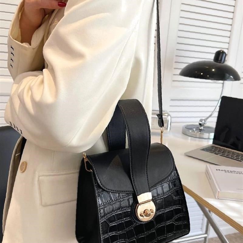 کیف وارداتی کد 797933 صورتی پاستلی